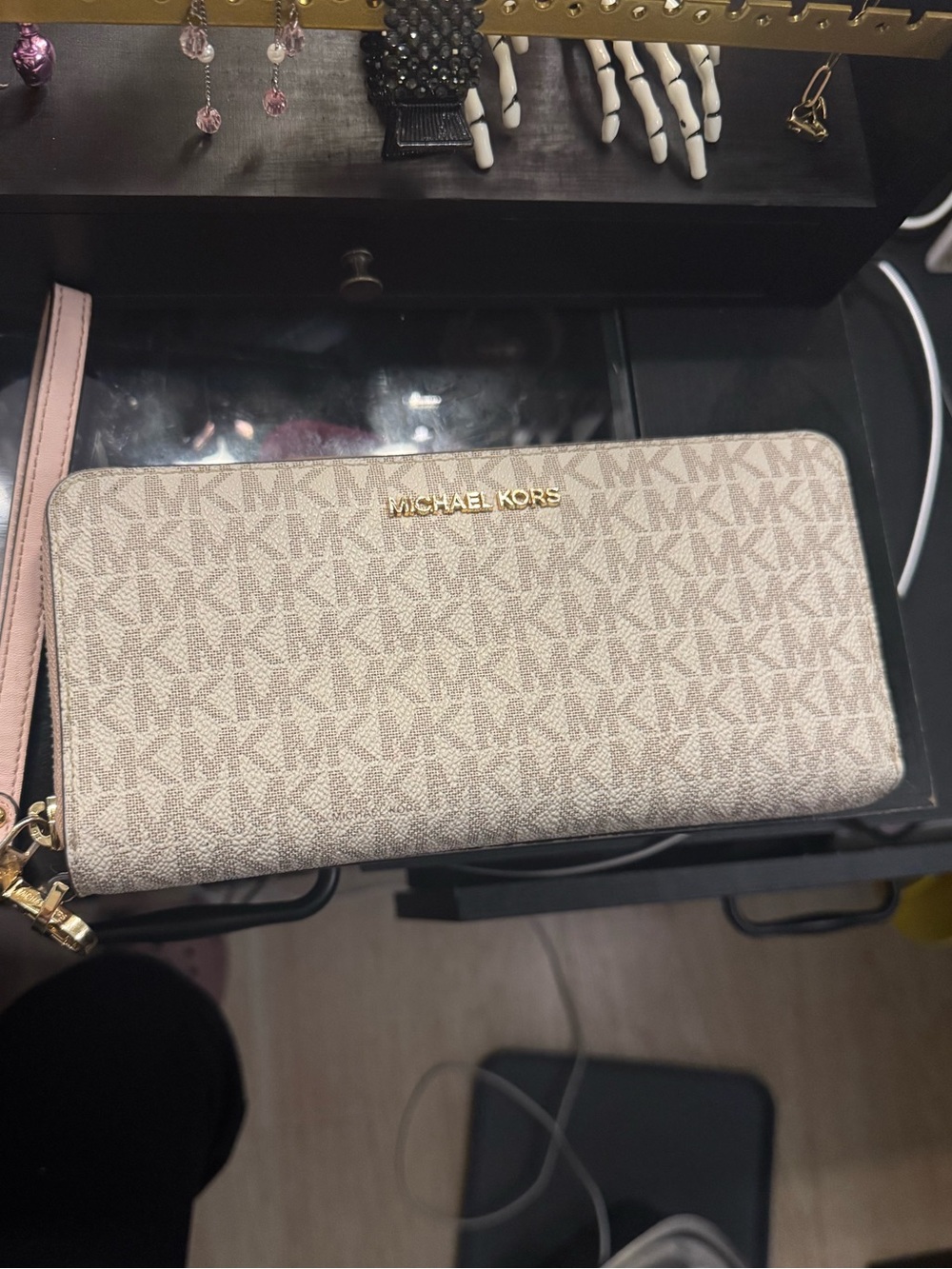 Michael Kors Beige/Pink Signature Logo Wristlet